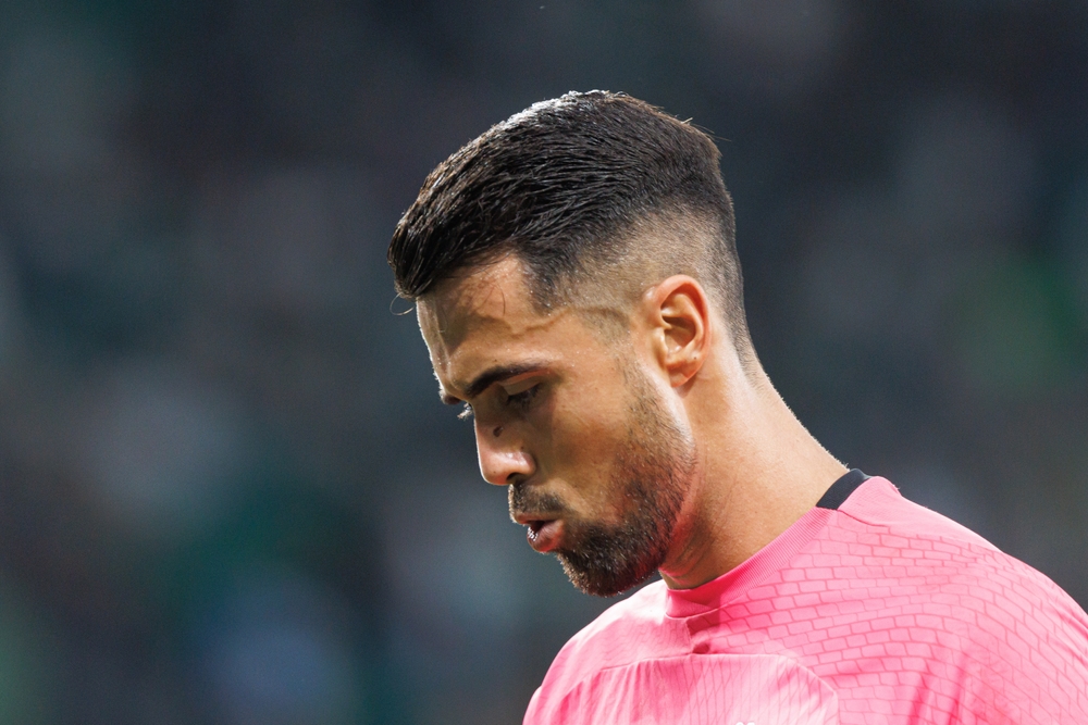 Manchester United, Manchester City and Bayern Munich in picture for €75m player – Feels high for market