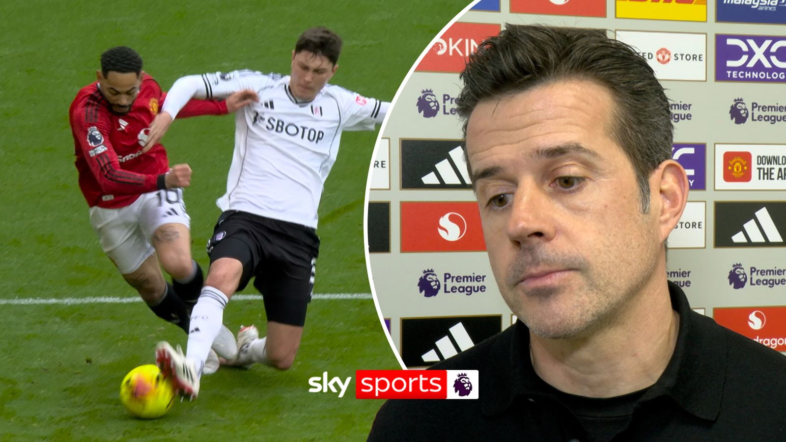 'Horrendous, terrible decision!' | Silva FUMES over refereeing decision in Man Utd loss